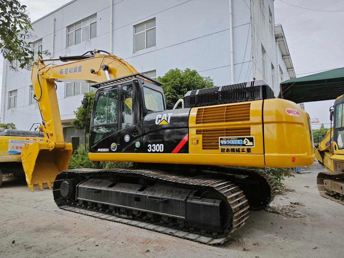 Pelle CAT 330 d'occasion à vendre