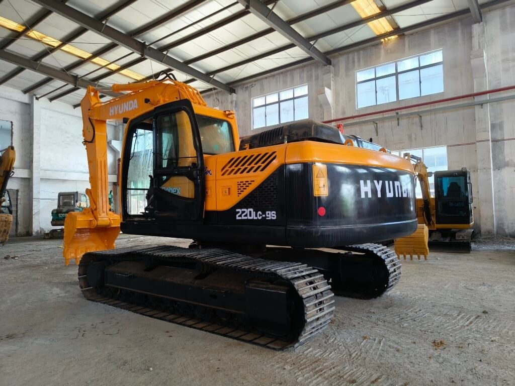 Used Hyundai Excavator 220-9S For Sale