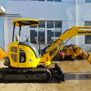 Miniexcavadora PC30 Komatsu usada a la venta