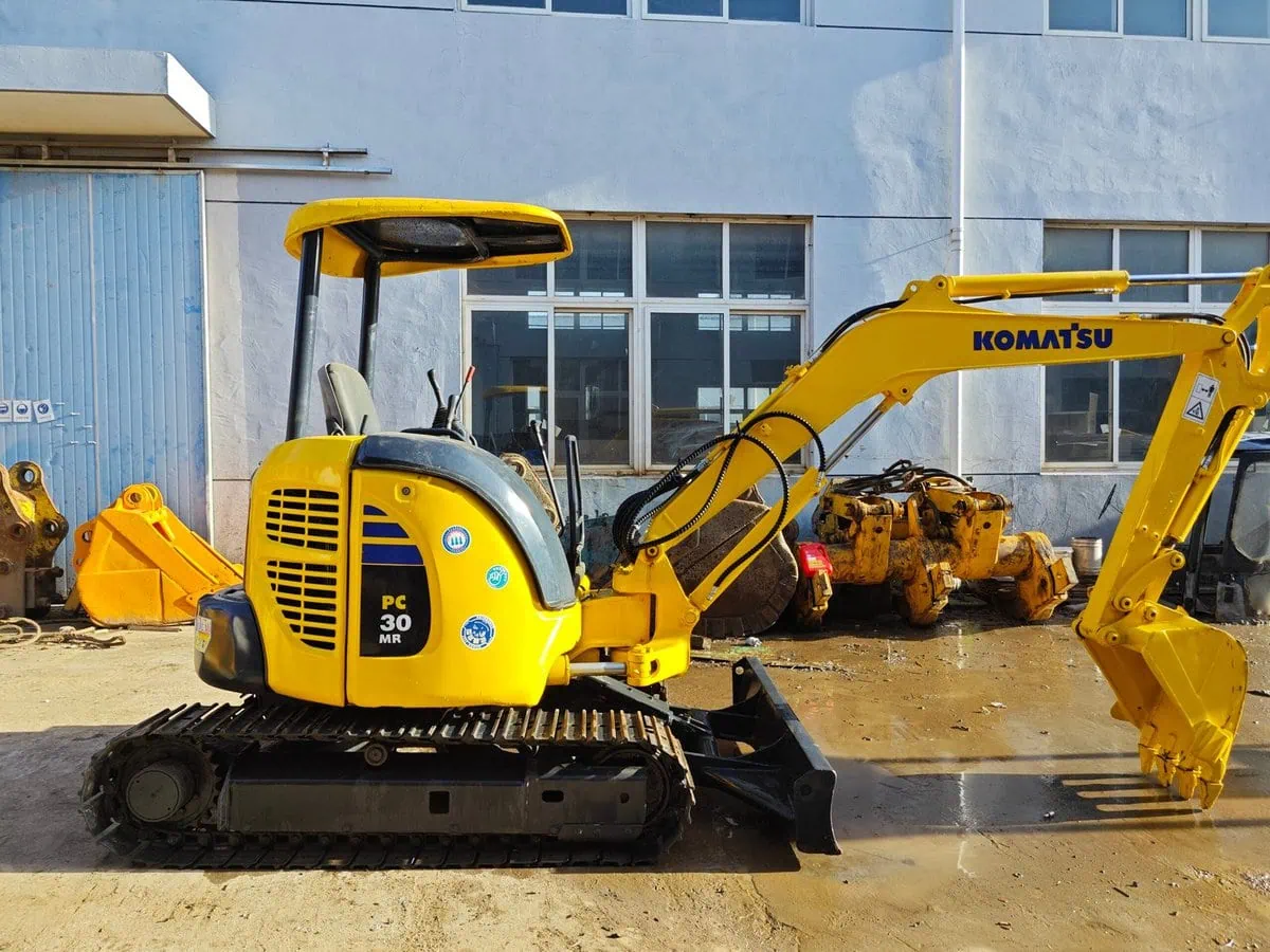 Mini pelle PC30 Komatsu d'occasion à vendre