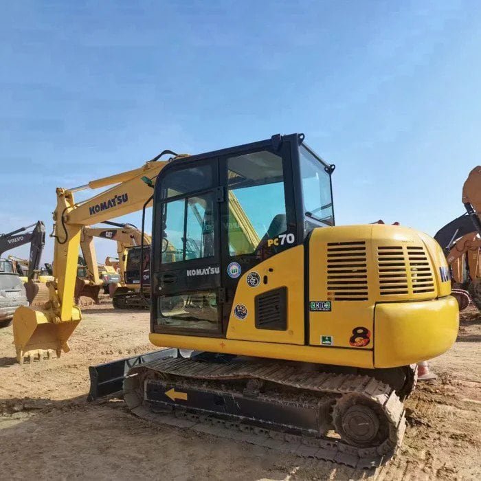 Pelle Komatsu PC70 d'occasion à vendre