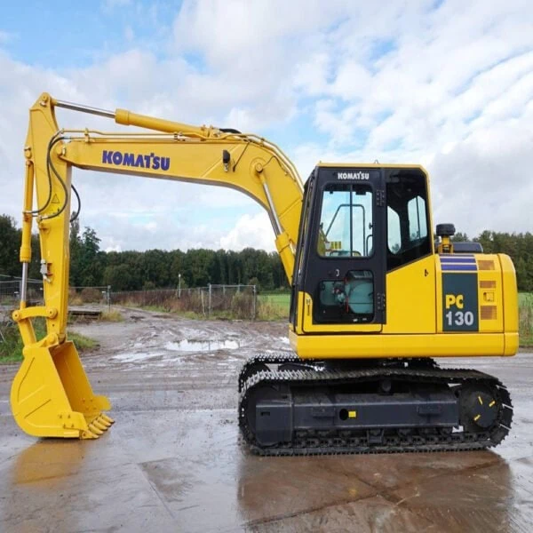 Komatsu PC130