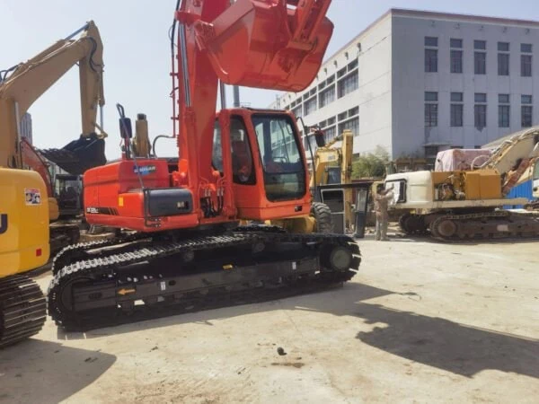 Doosan DX225LC