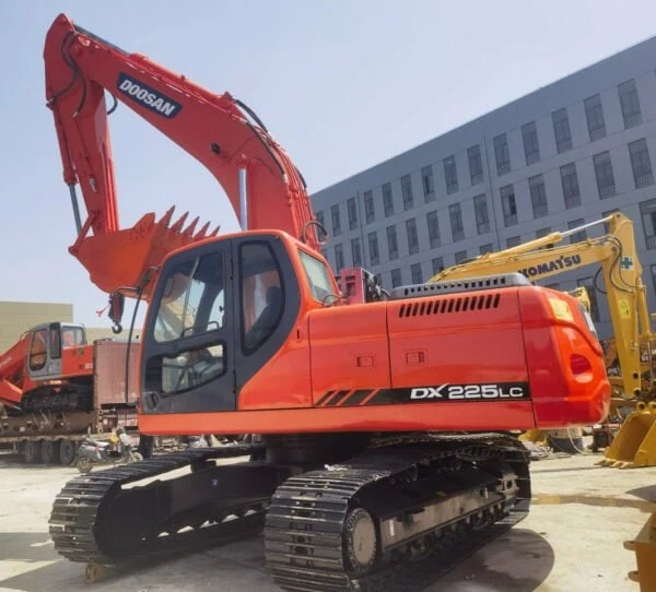 Doosan DX225LC