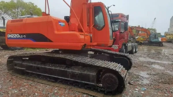 Doosan DH220LC-7