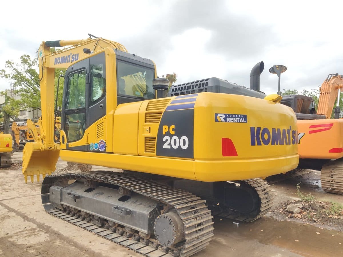 Used Excavator Komatsu PC200