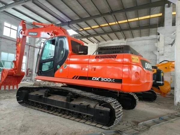 Used excavator Doosan DX300