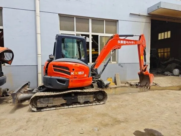 Kubota KX163