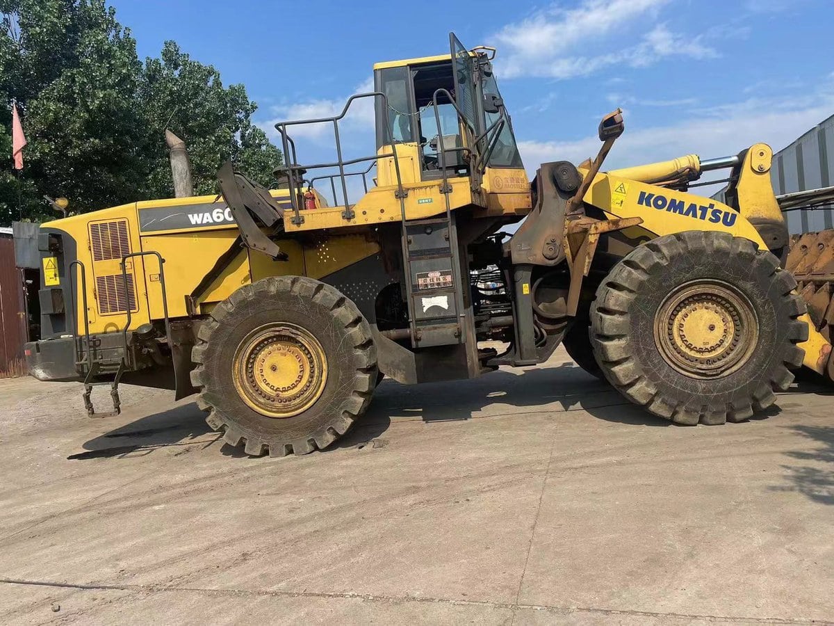 KOMATSU WA600